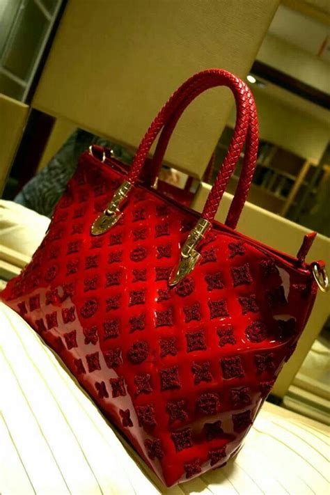 prada vs lv walley